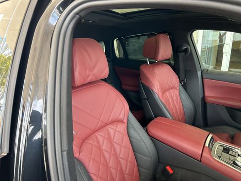 Used 2024 BMW X6 M60i image 24