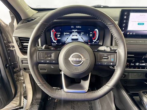 Used 2024 Nissan Rogue Platinum w/ Platinum Premium Package AWD/4WD image 11