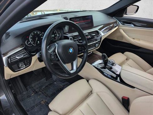 Used 2019 BMW 530i image 13