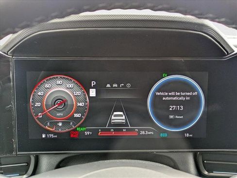 New 2025 Hyundai Elantra SEL image 11