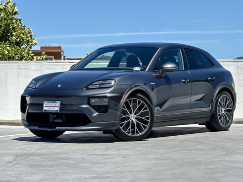 Certified 2025 Porsche Macan Electric RWD image 1