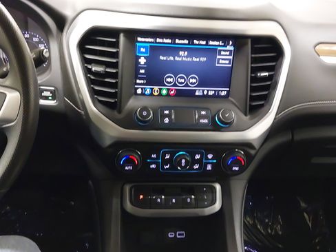 Used 2023 GMC Acadia SLE w/ Driver Convenience Package image 20