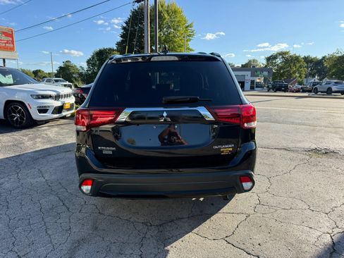 Used 2018 Mitsubishi Outlander LE AWD/4WD image 4