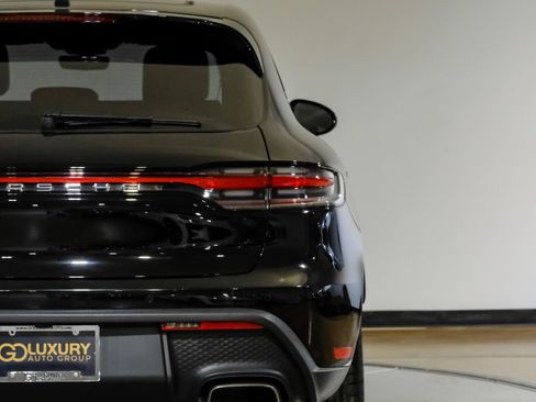 Used 2024 Porsche Macan w/ Premium Plus Package AWD/4WD image 51