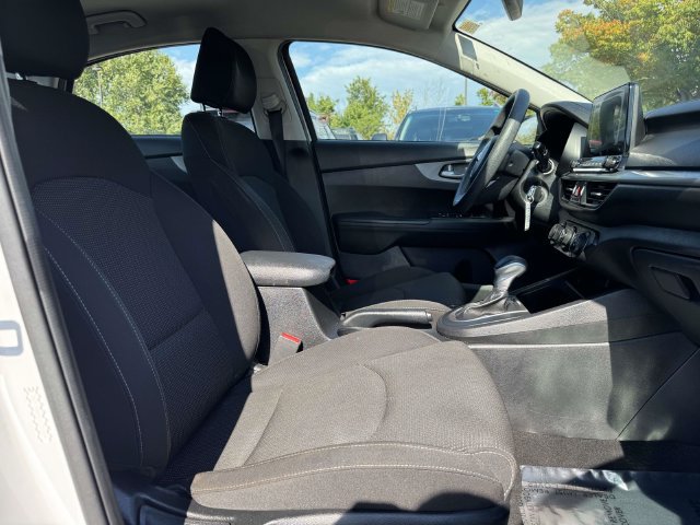 Used 2020 Kia Forte LXS FWD image 7