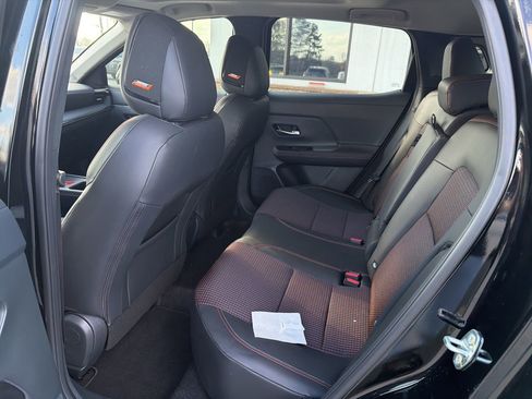 Used 2025 Nissan Kicks SR w/ SR Premium Package image 5