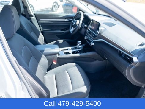 Used 2023 Nissan Altima 2.5 SV image 39