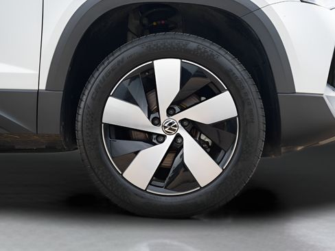 Used 2025 Volkswagen Taos S AWD/4WD image 9