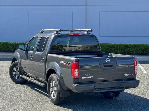 Used 2011 Nissan Frontier PRO-4X w/ Pro-4x Luxury Pkg AWD/4WD image 8