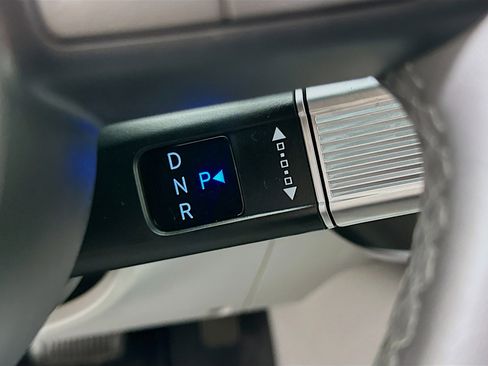 Used 2024 Hyundai Kona SEL FWD image 24