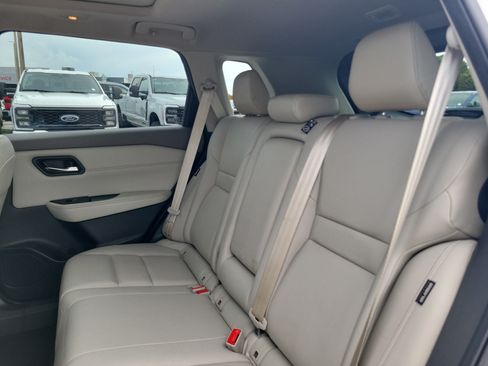 Used 2022 Nissan Rogue SL FWD image 14