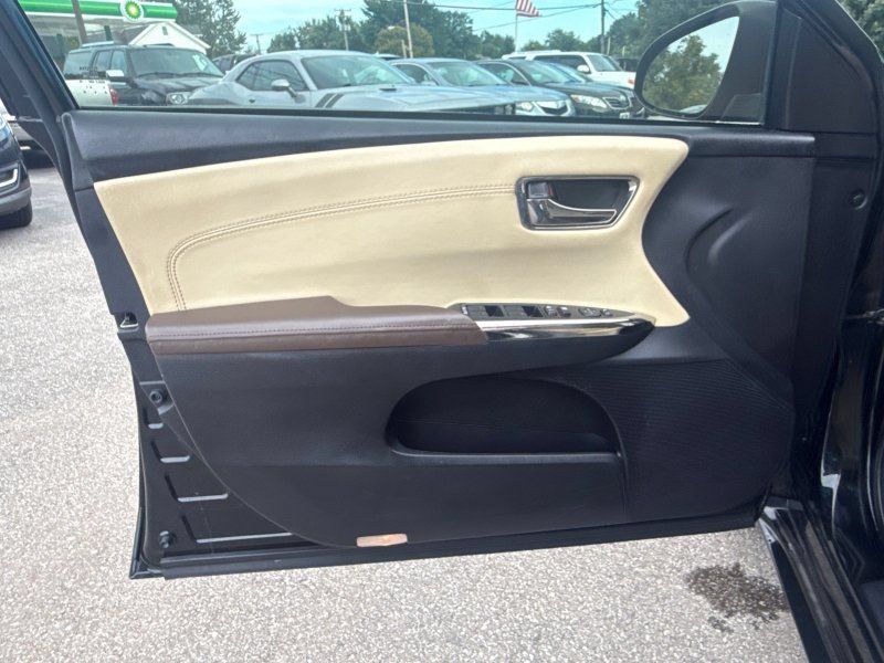Used 2013 Toyota Avalon XLE Premium FWD image 9