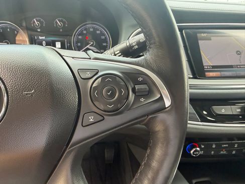 Used 2018 Buick Enclave Premium FWD image 15
