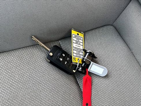 Used 2014 Chevrolet Cruze LT image 11