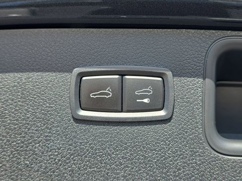 Used 2021 Porsche Macan S image 9