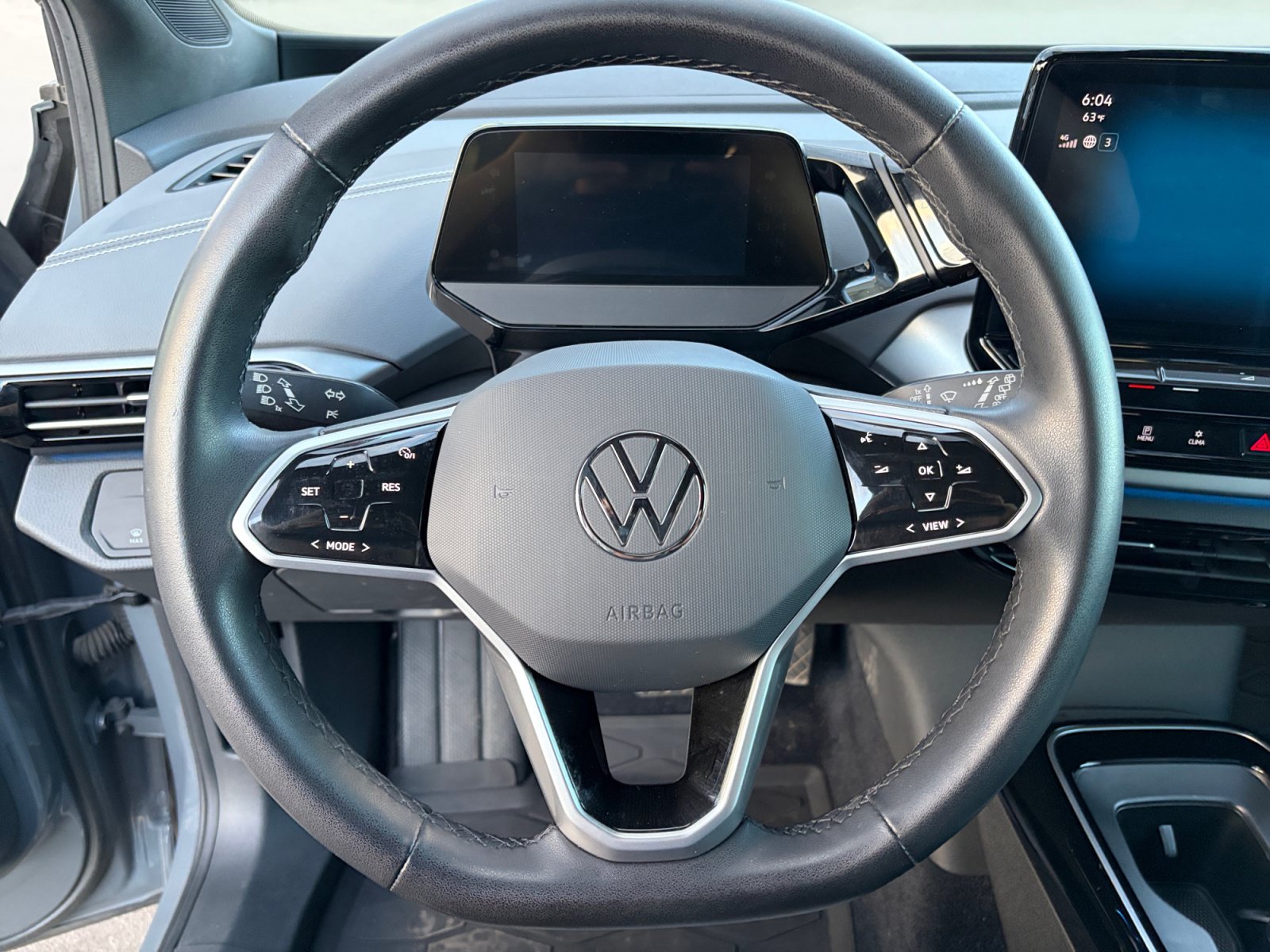 Used 2023 Volkswagen ID.4 Pro AWD/4WD image 9