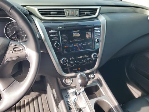 Certified 2022 Nissan Murano SV image 21