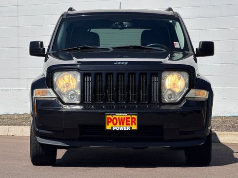 Used 2012 Jeep Liberty Sport AWD/4WD image 9
