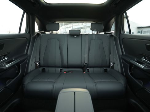 New 2026 Mercedes-Benz GLA 250 image 34