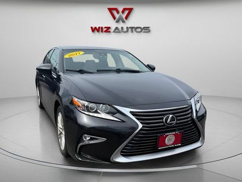 Used 2017 Lexus ES 350 w/ Premium Package FWD image 7