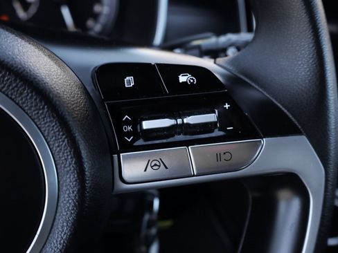 Used 2024 Hyundai Santa Cruz SE image 24