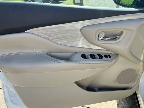 Used 2015 Nissan Murano S w/ Cargo Package w/Cover image 17