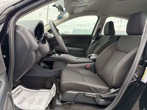 Used 2018 Honda HR-V LX image 8