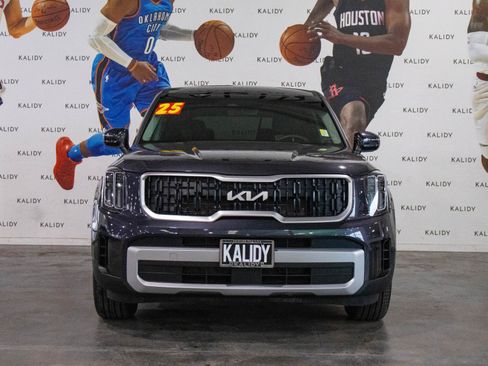 Used 2025 Kia Telluride LX FWD image 20