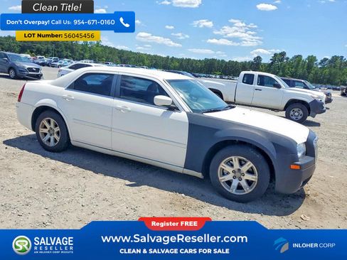 Used 2006 Chrysler 300 Touring w/ Comfort/Convenience Group RWD image 5