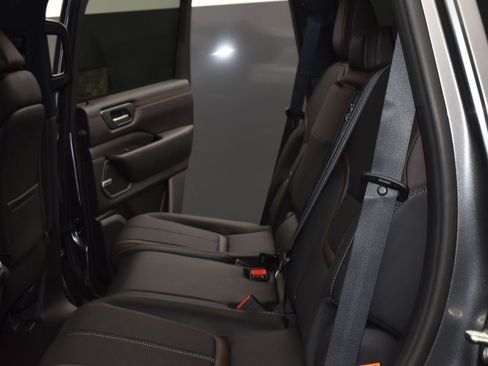 New 2026 Nissan Armada SL image 19