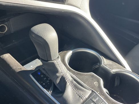 Used 2023 Toyota Camry LE image 4