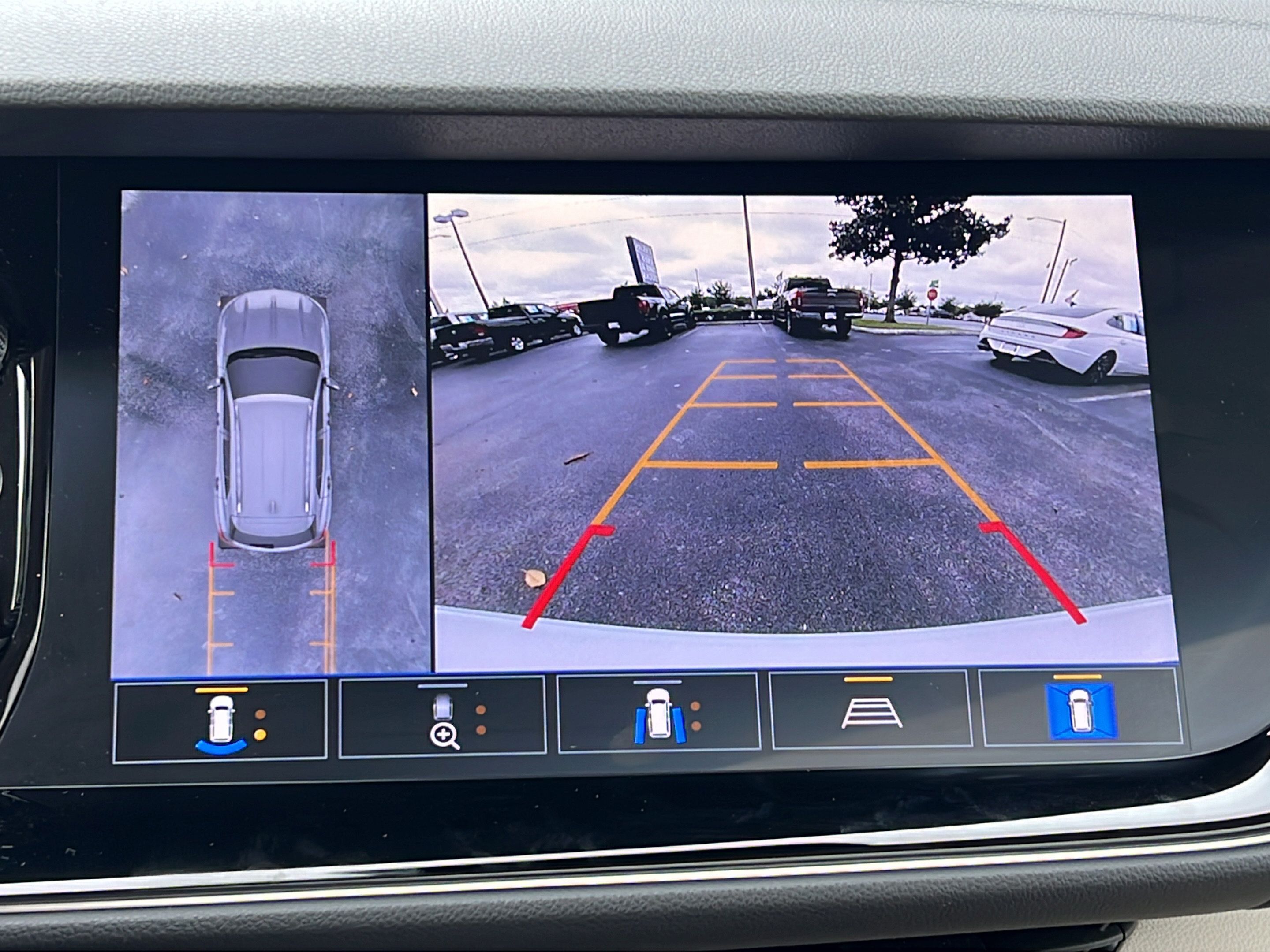 Used 2021 Buick Envision Avenir AWD/4WD image 16