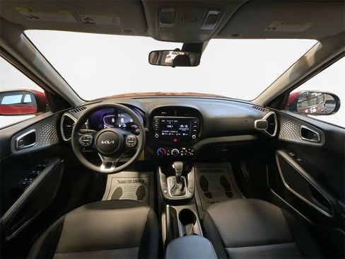 Used 2023 Kia Soul LX image 19