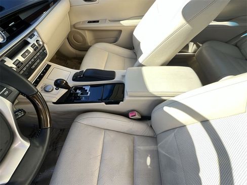 Used 2015 Lexus ES 350 image 23