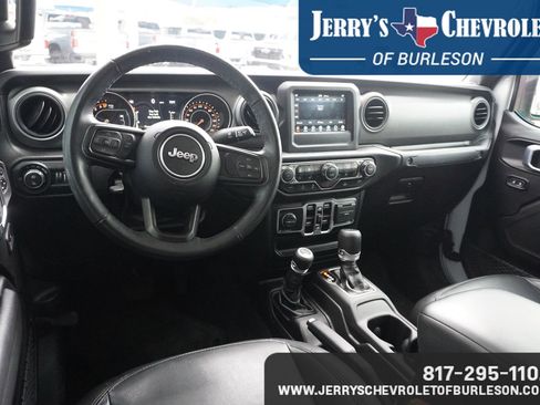 Used 2022 Jeep Gladiator Sport image 7