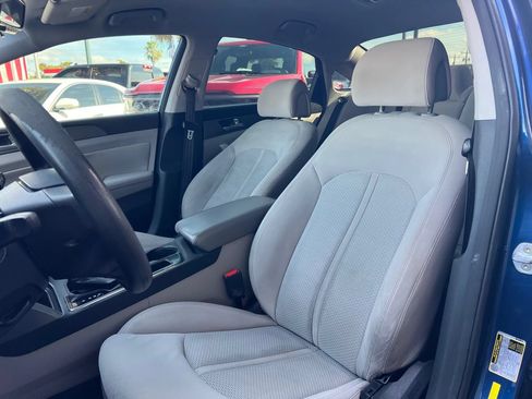 Used 2015 Hyundai Sonata SE w/ Option Group 09 FWD image 13