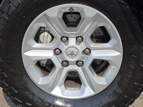 Used 2014 Toyota 4Runner SR5 Premium AWD/4WD image 10