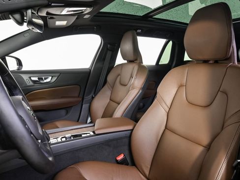 Certified 2025 Volvo V60 B5 Cross Country Plus image 7