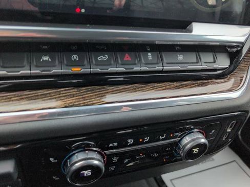 New 2025 GMC Sierra 1500 SLE image 25