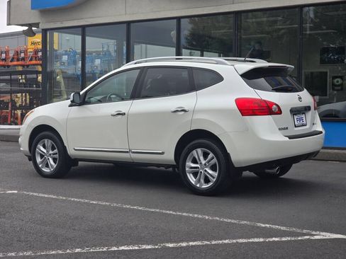 Used 2012 Nissan Rogue SV AWD/4WD image 3