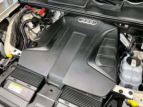 Certified 2023 Audi Q7 Premium Plus w/ Premium Plus Package image 31