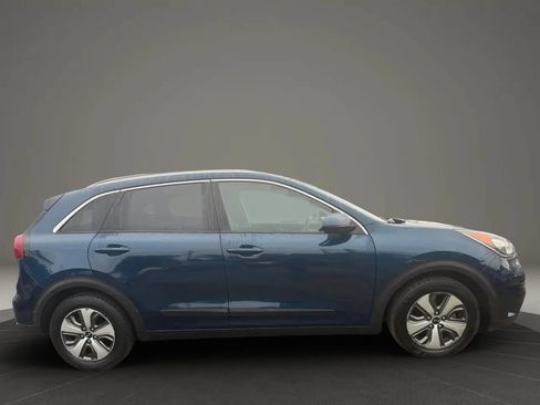 Used 2019 Kia Niro LX FWD image 4