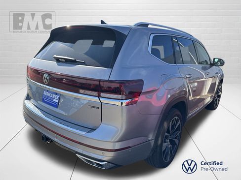 Certified 2024 Volkswagen Atlas SEL Premium R-Line image 5