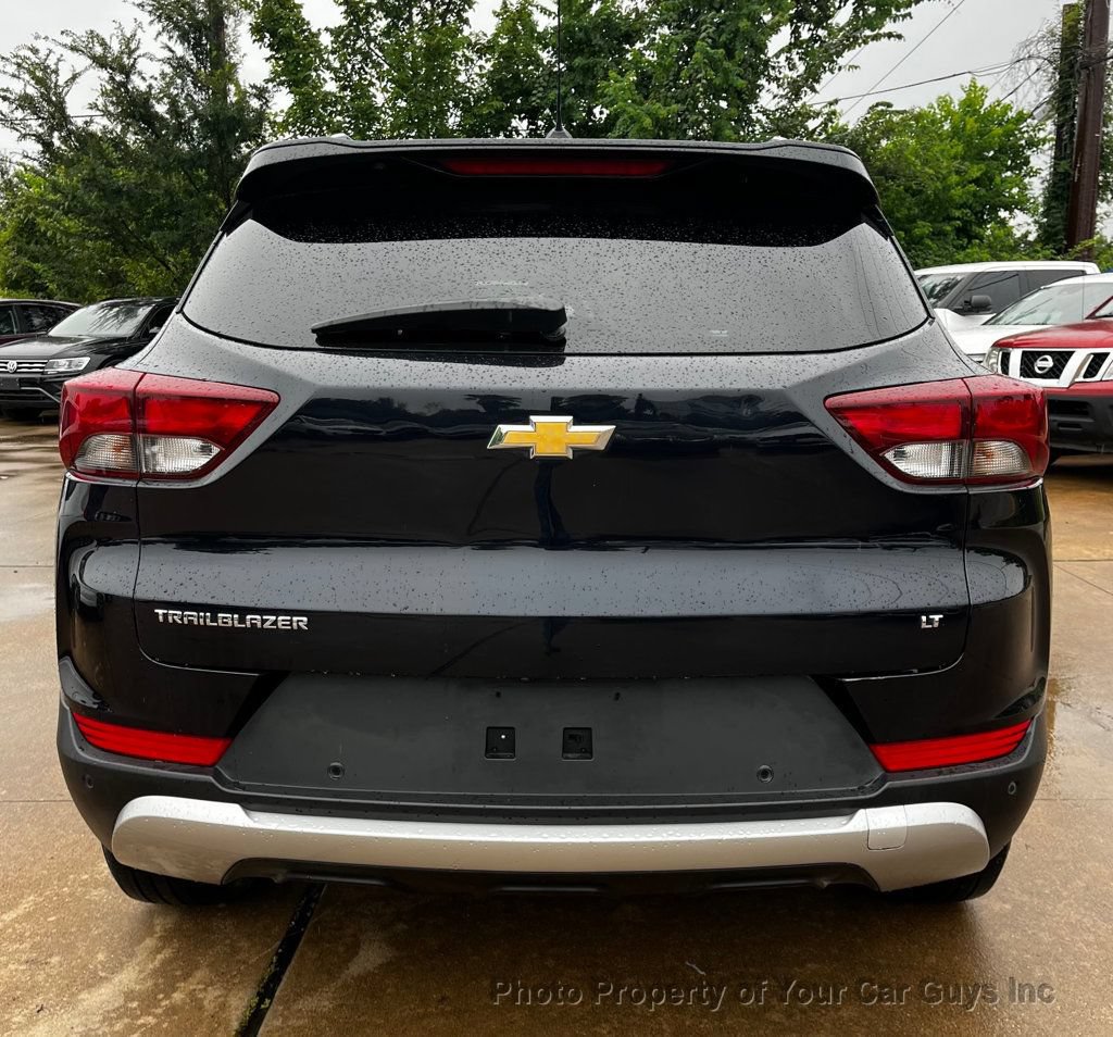 Used 2021 Chevrolet TrailBlazer LT w/ Sun and Liftgate Package FWD image 8