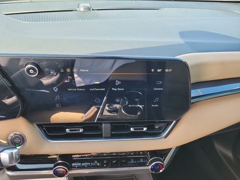 Used 2026 Chevrolet Equinox ACTIV w/ Convenience Package III image 21