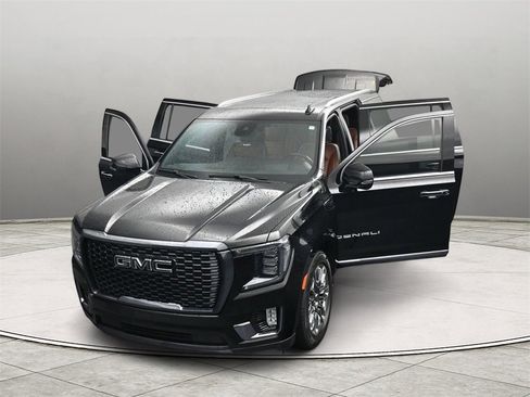 Used 2023 GMC Yukon XL Denali Ultimate image 29