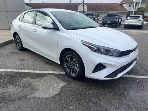 Used 2024 Kia Forte LXS image 7