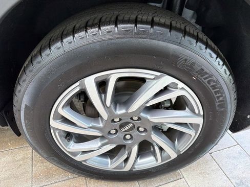 New 2026 Lincoln Corsair Premiere FWD image 31