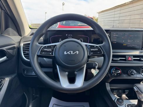 Certified 2024 Kia Seltos LX AWD/4WD image 15