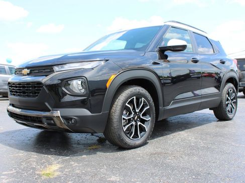Used 2023 Chevrolet TrailBlazer ACTIV FWD image 12